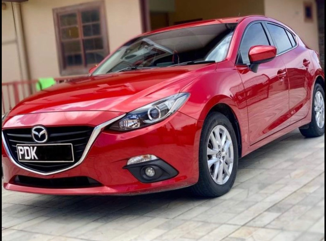 2015 Mazda 3 Core Skyactiv - Performance Meets Luxury!